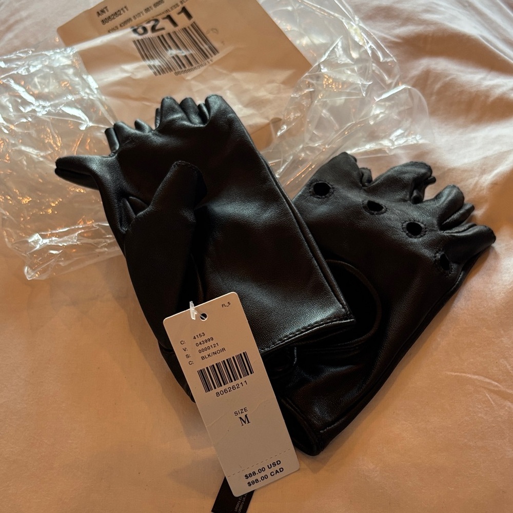 NWT Maeve Black Sheepskin Leather Fingerless Gloves